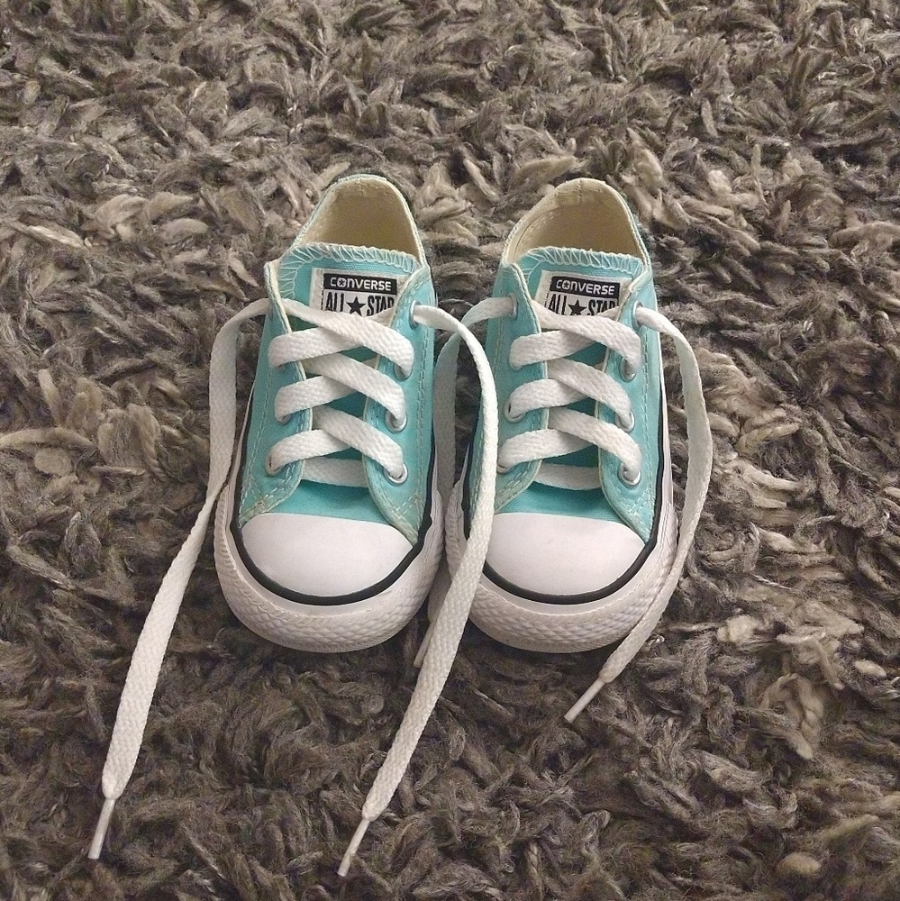 Aqua toddler converse